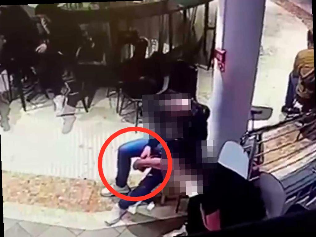 В Сочи задержали мужчину за кражу телефона и еды