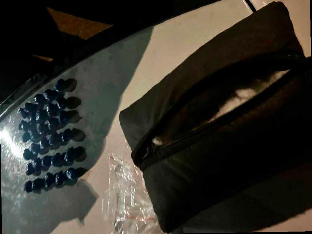 Наркодилер в Красной Поляне пытался скрыться от полиции на своем автомобиле