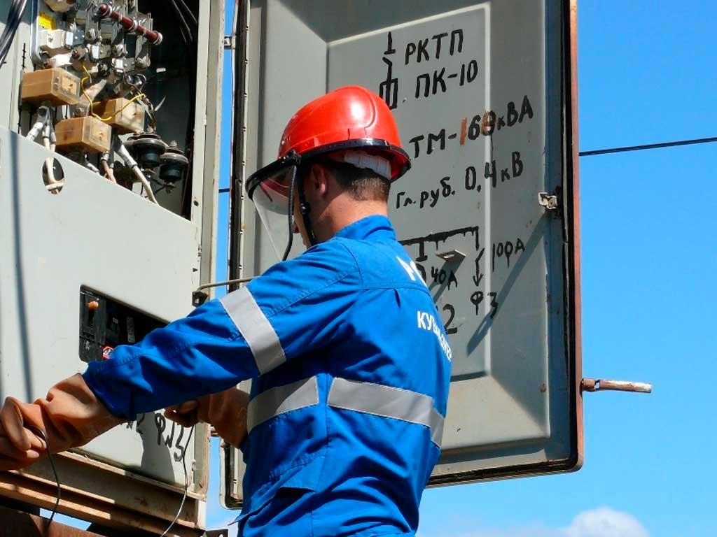 В селе Якорная щель из-за непогоды отключили свет