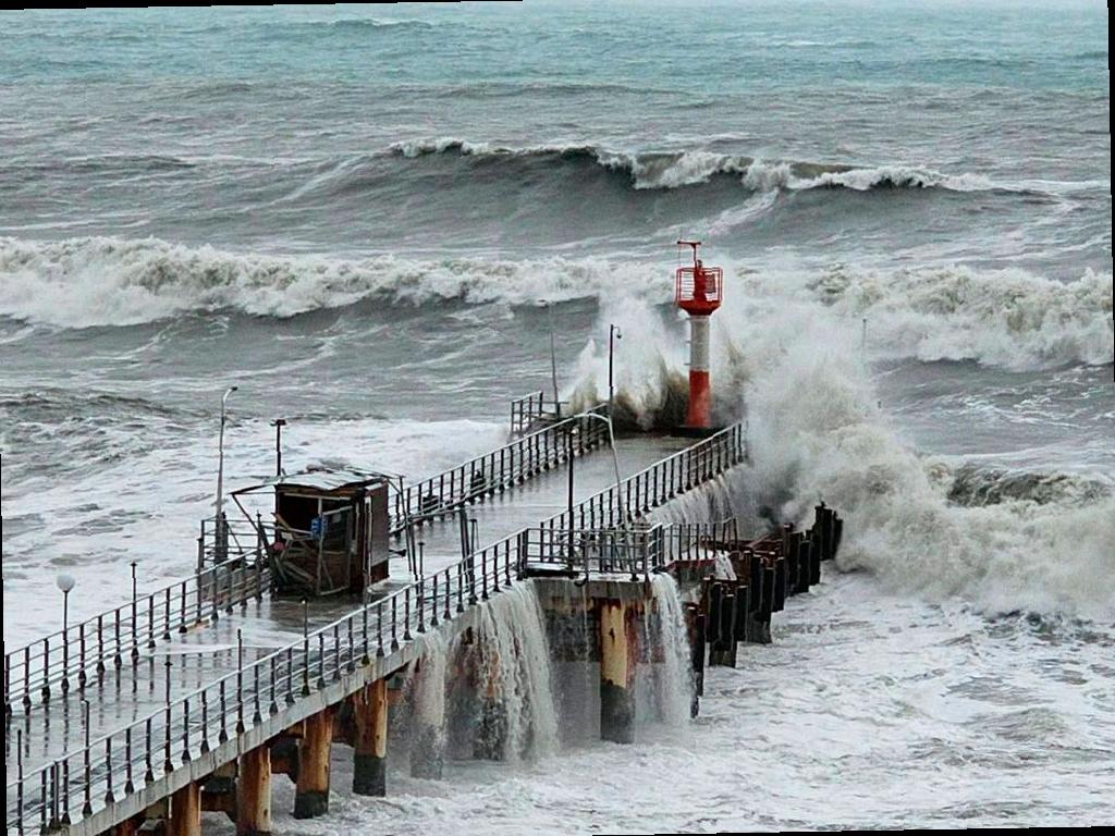 Вновь ожидается шторм в Сочи