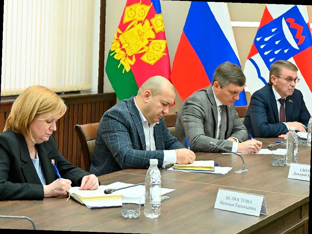 В Сочи ужесточат контроль за вывозом мусора и уберут скопления ТБО