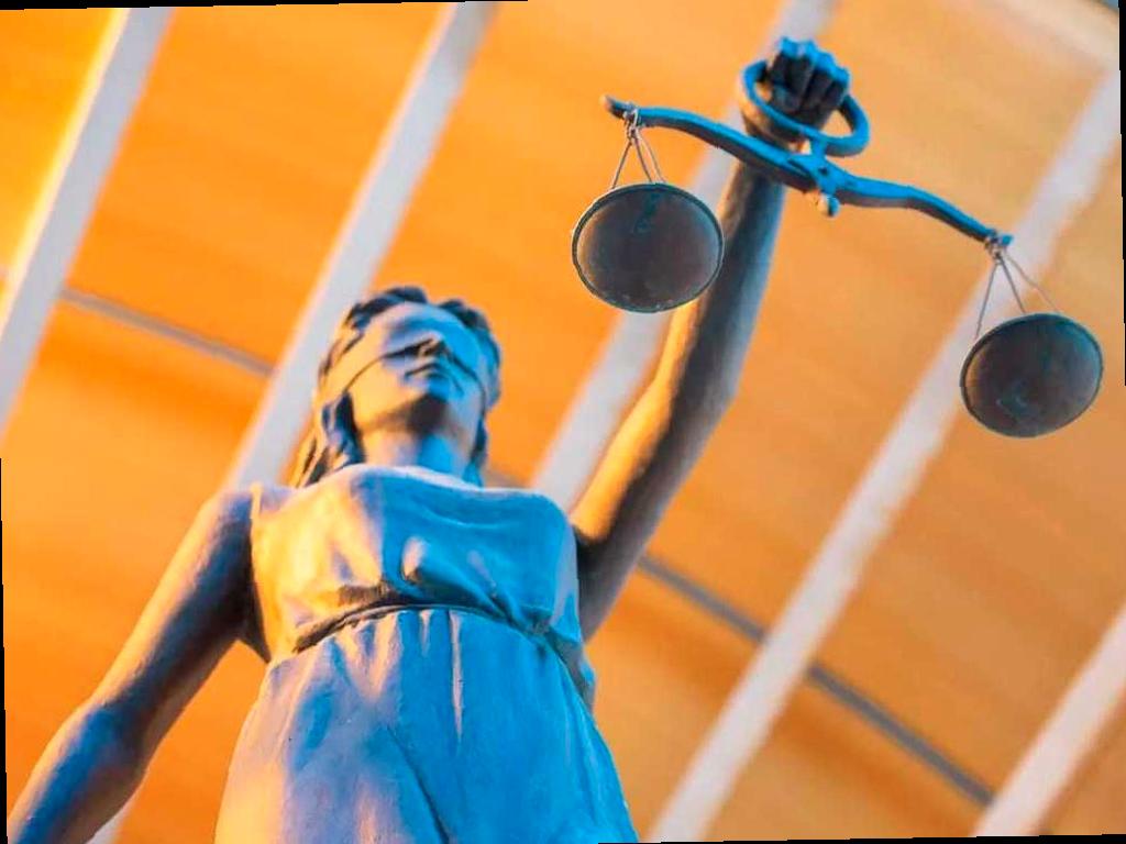 Полицейские в Сочи осуждены за получение взятки автомобилем