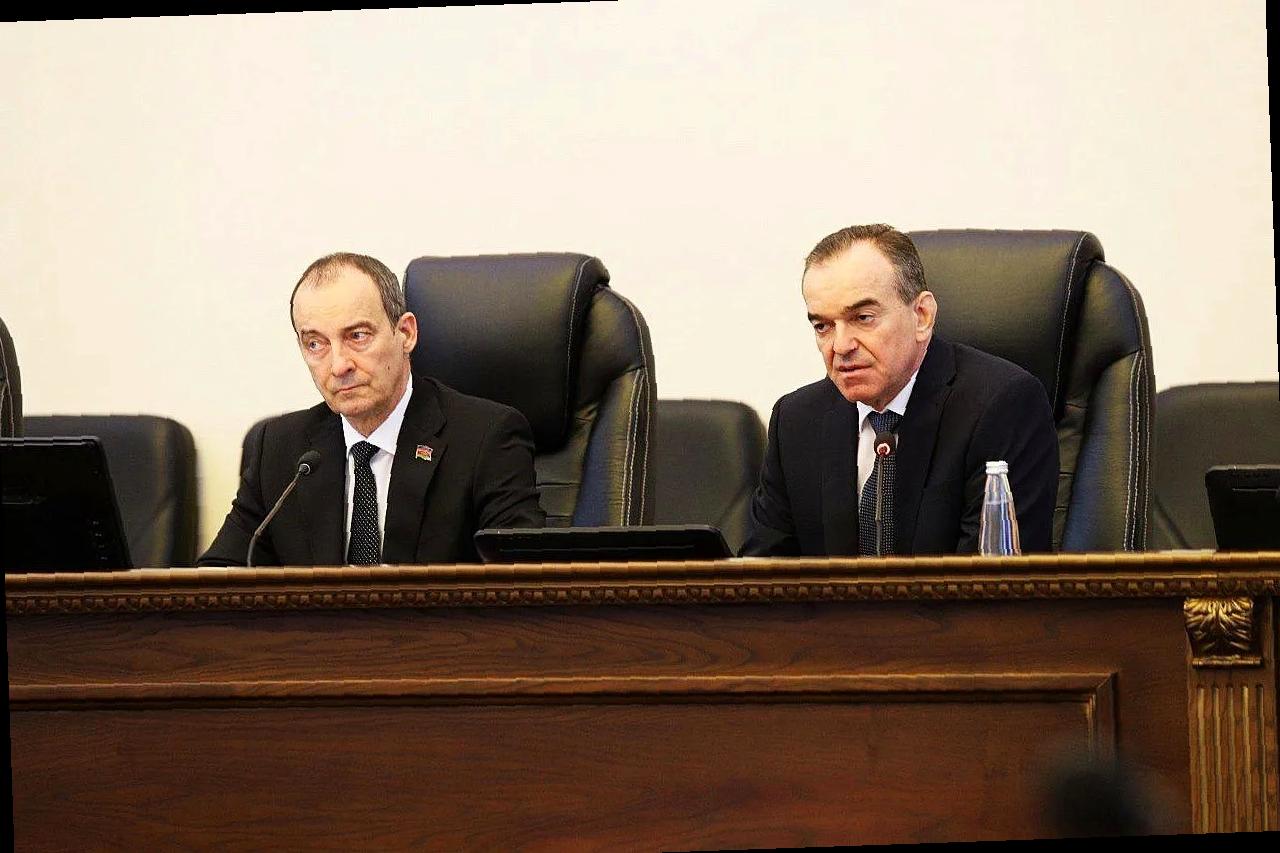 «Виктор Тепляков принял участие в заседании краевой Думы»