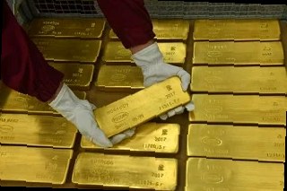 В России ограничат вывоз наличных и золота: новые правила вступят в си