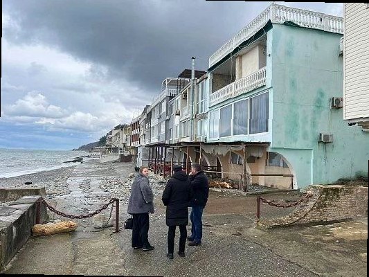 В Сочи владельцам эллингов запретили сдавать лодочные ангары туристам