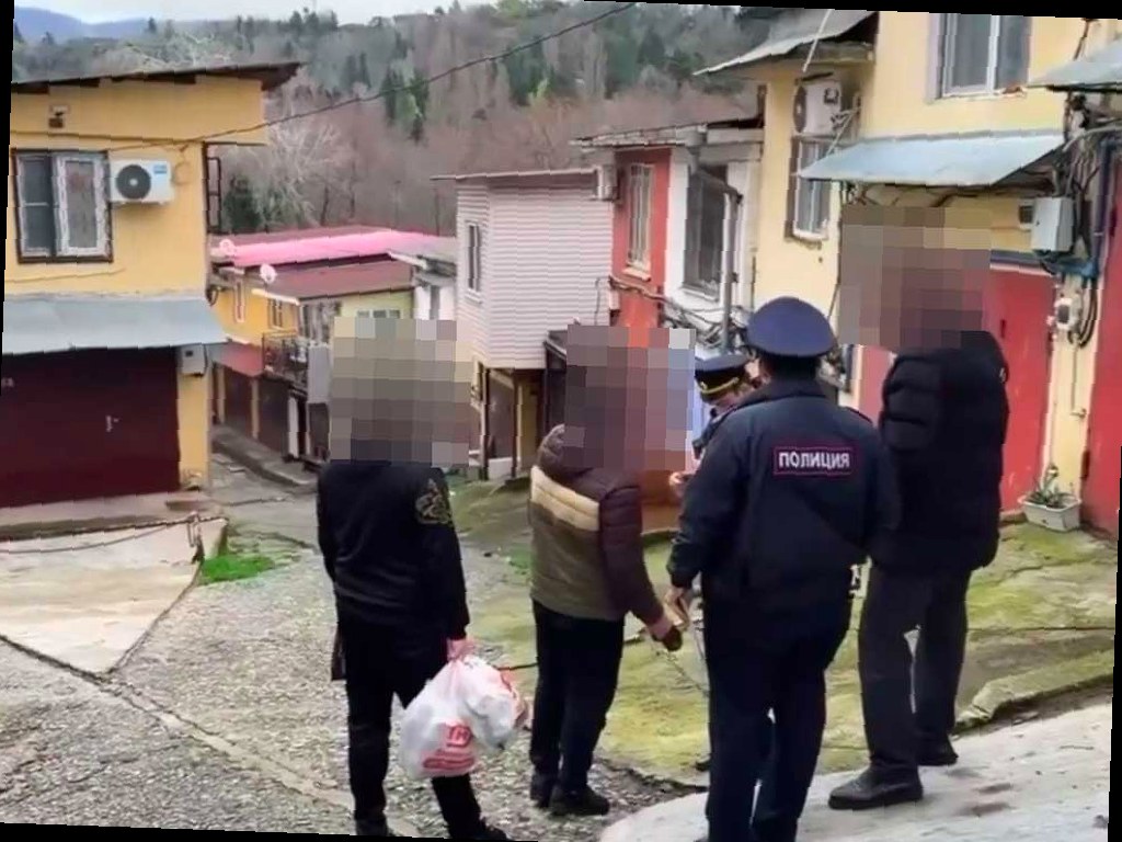 Более 200 человек попали в полицию в Сочи за выходные
