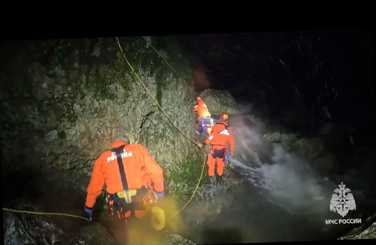 Трагедия в «Пасти Дракона»: в Сочи из пещеры подняли тело 24-летней сп