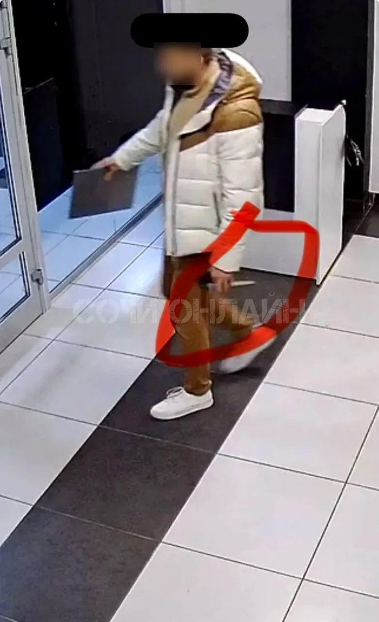 С ножом в офис: в центре Сочи мужчина устроил переполох в агентстве не