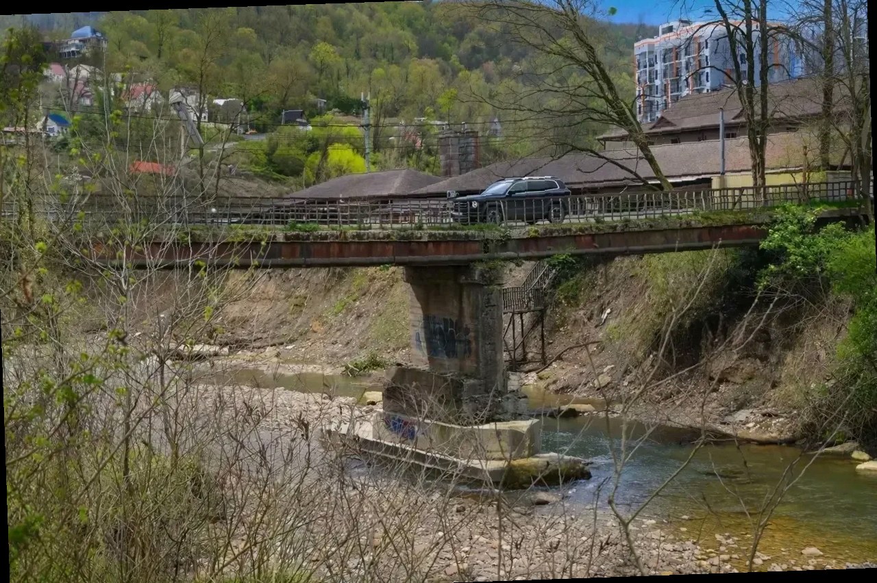 59 миллионов на дороги и новый мост: что ждёт село Верхнениколаевское