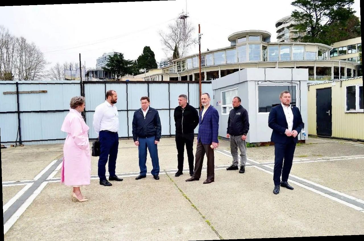 «Виктор Тепляков проверил готовность пляжей в Сочи»