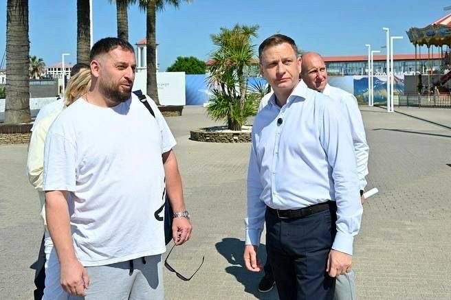 Сроки снятия заборов на Южном моле и завершение реконструкции набережной