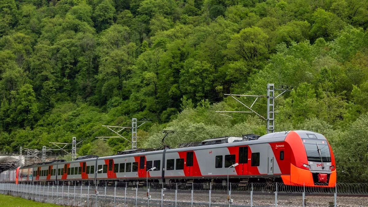 Дополнительный поезд Москва—Адлер начнет курсировать с 16 июля