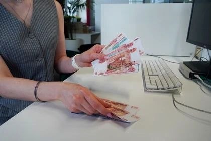 Минимальный размер оплаты труда в России планируется увеличить в 2027 году